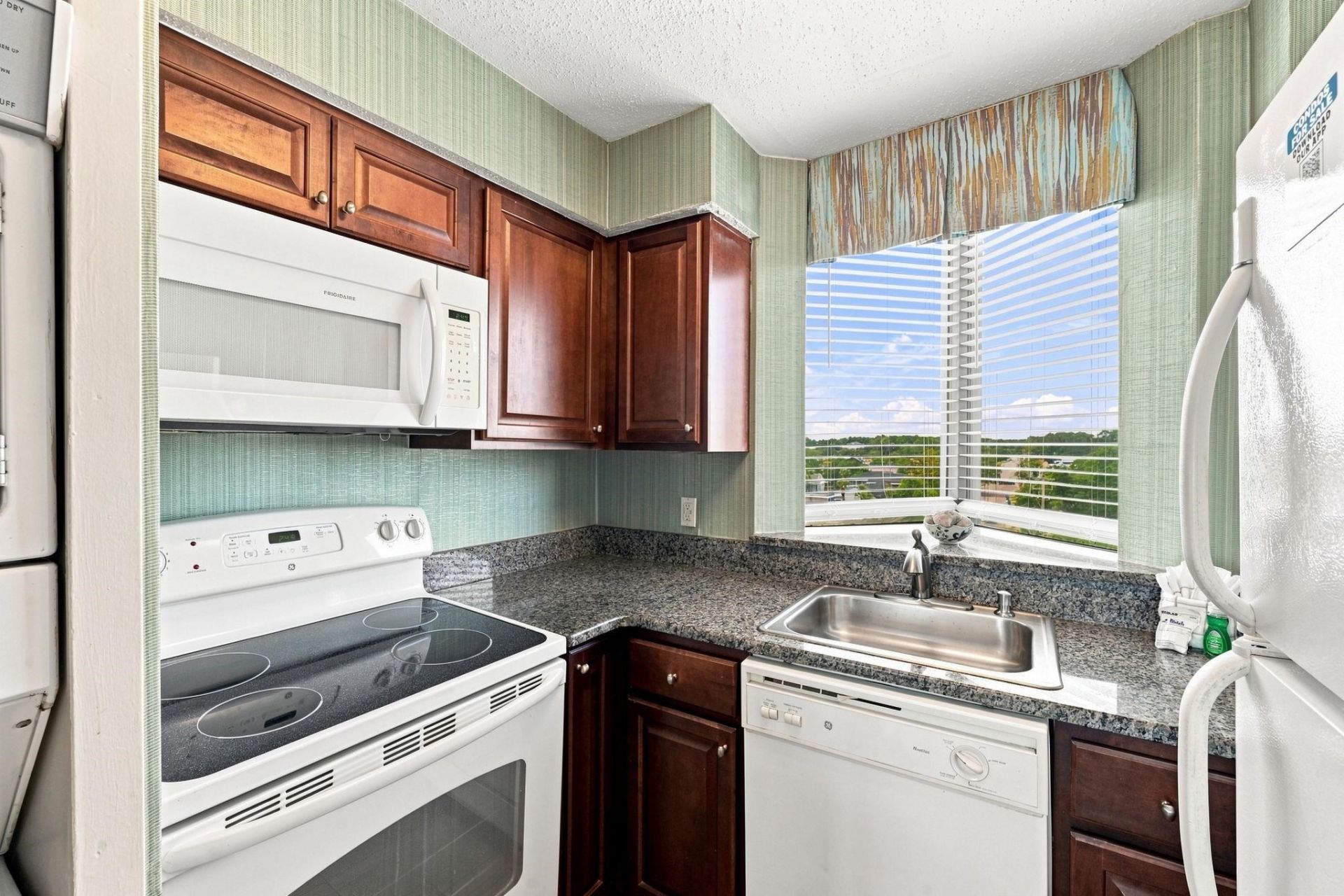 2700 N Ocean Blvd. Photo 13