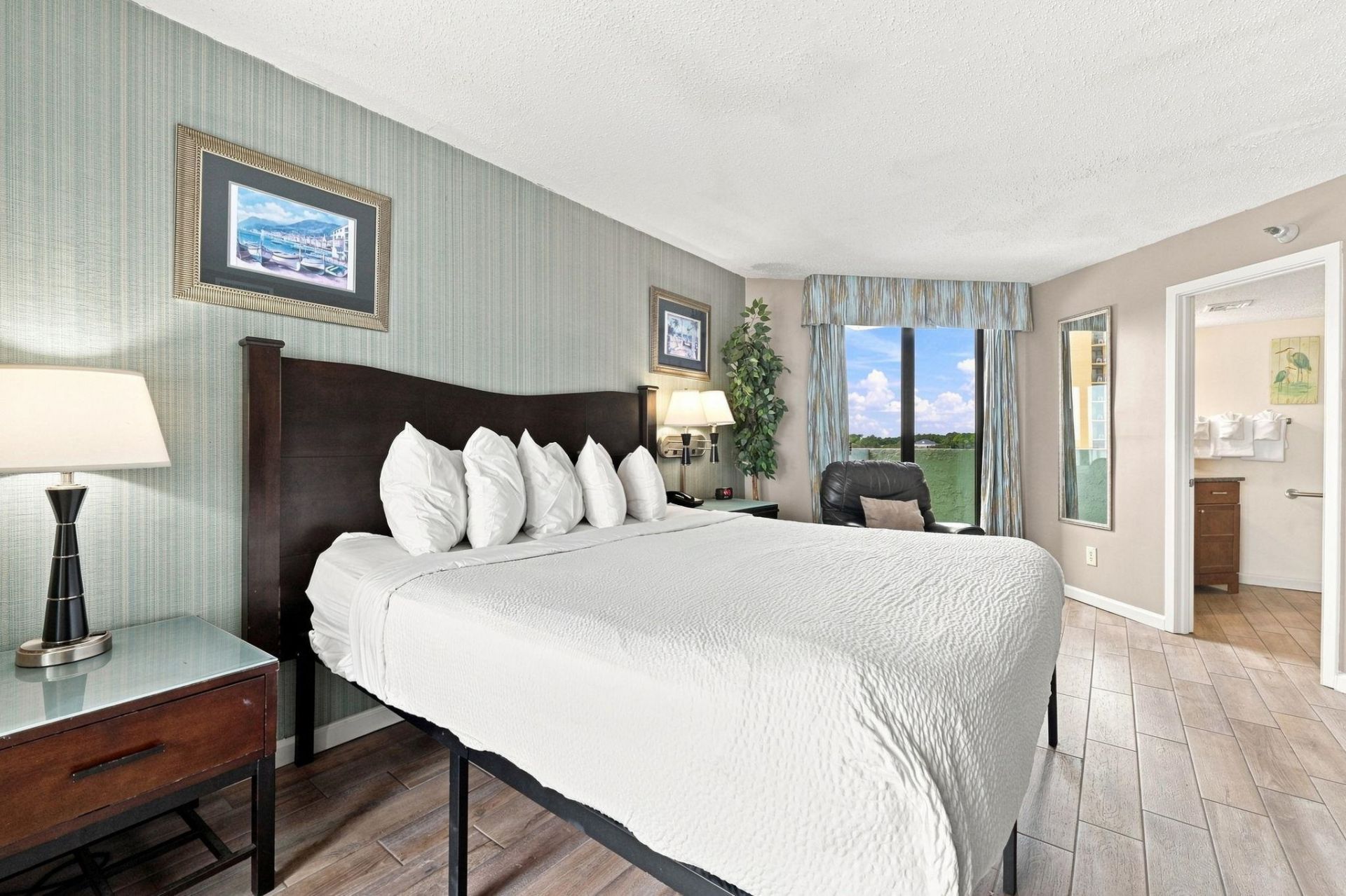 2700 N Ocean Blvd. Photo 15