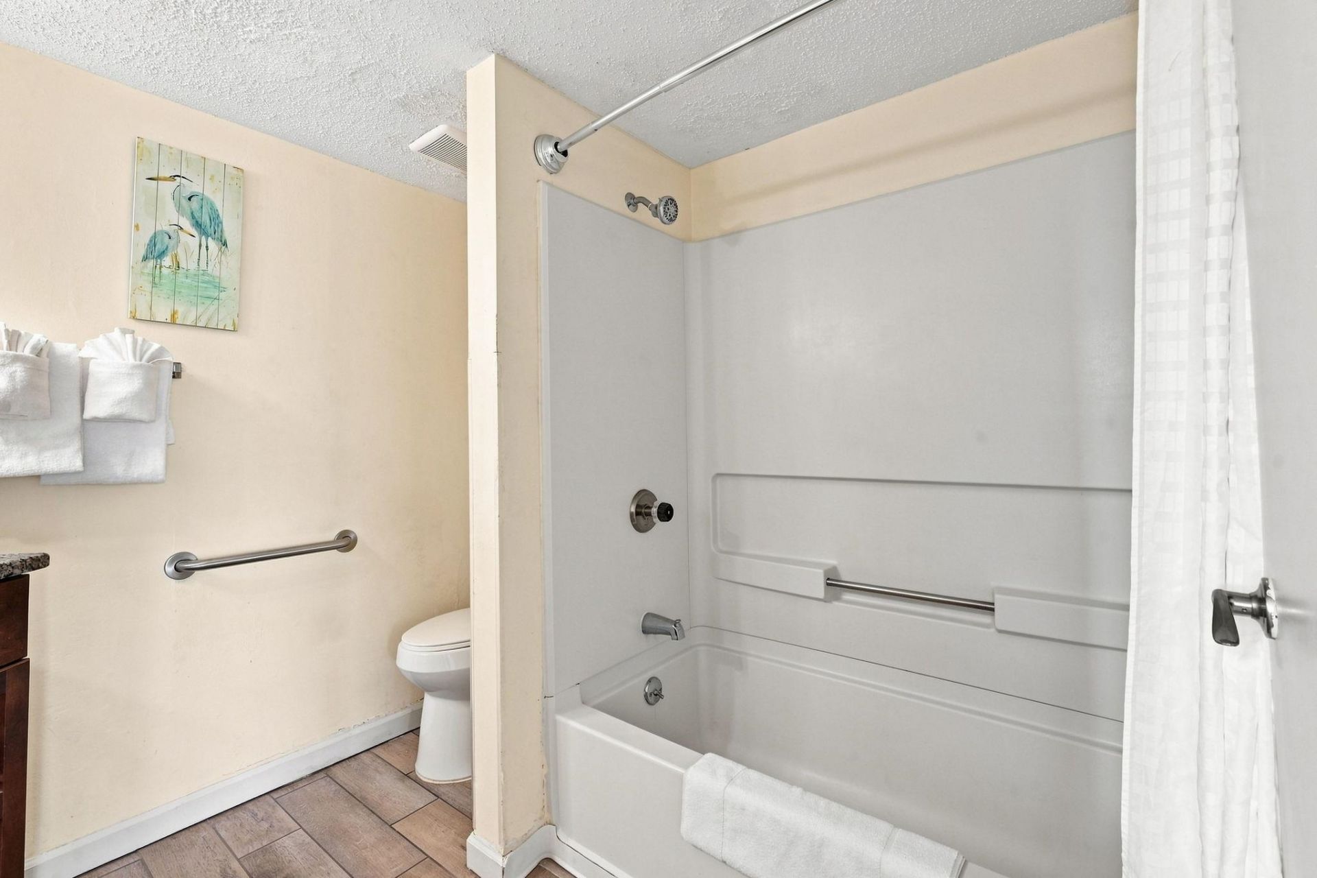 2700 N Ocean Blvd. Photo 17
