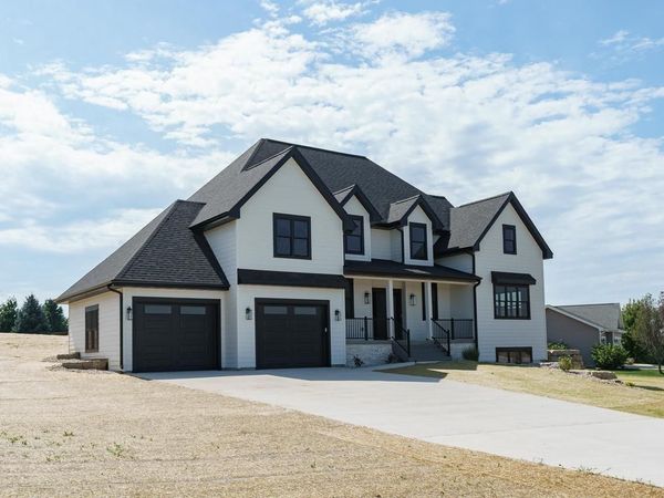 7184 Pfeil Bend Road, Sun Prairie, WI 53590