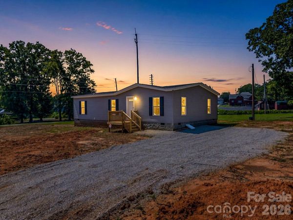 276 Mulberry Street, Forest City, NC 28043