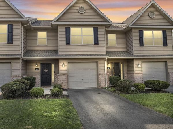 4 BROOK SIDE DRIVE , CARLISLE, PA 17013