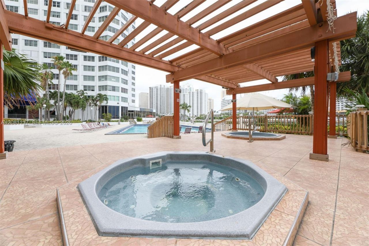 825 Brickell Bay Dr , Unit 246-7, Miami, FL 33131 Photo