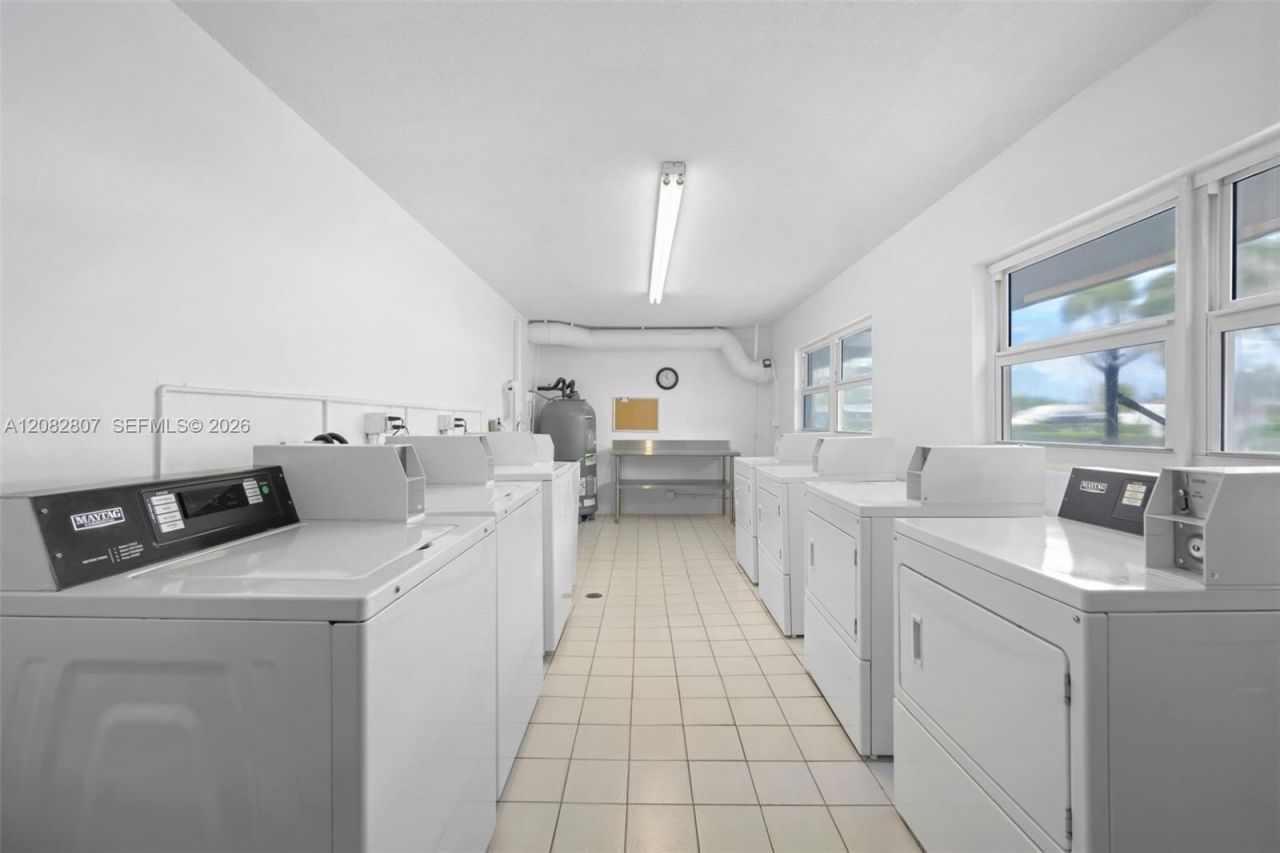 1901 S Ocean Dr, Unit 303, Hollywood, FL 33019 Photo