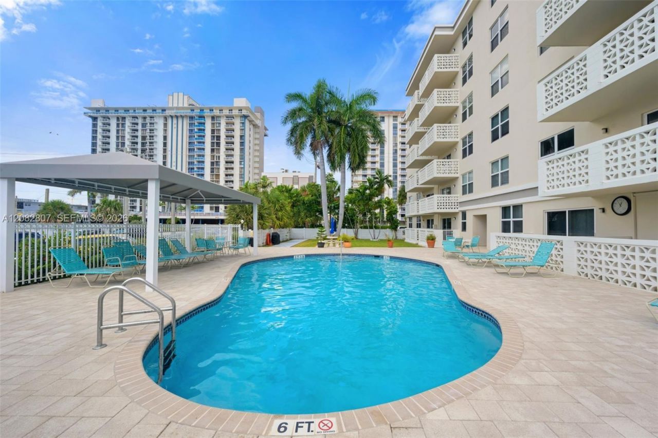 1901 S Ocean Dr, Unit 303, Hollywood, FL 33019 Photo