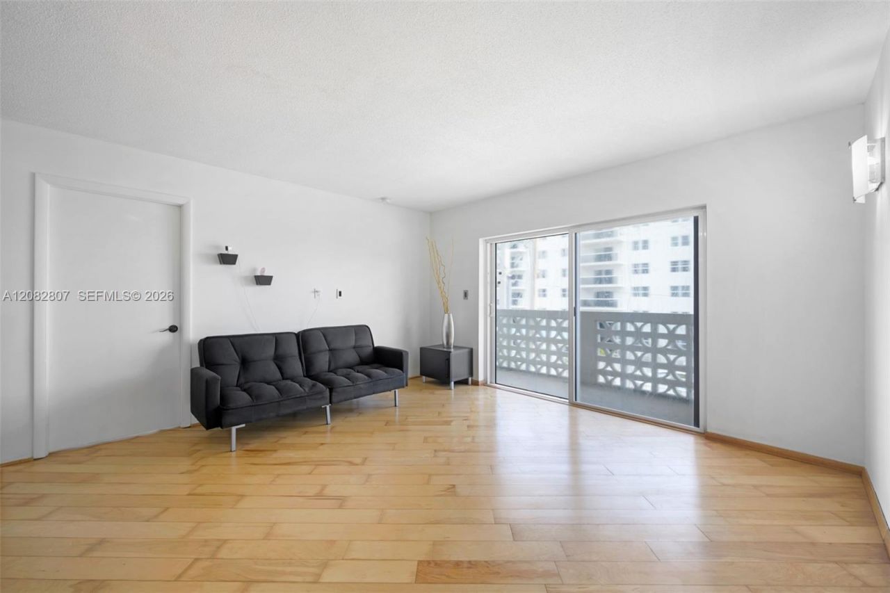 1901 S Ocean Dr, Unit 303, Hollywood, FL 33019 Photo