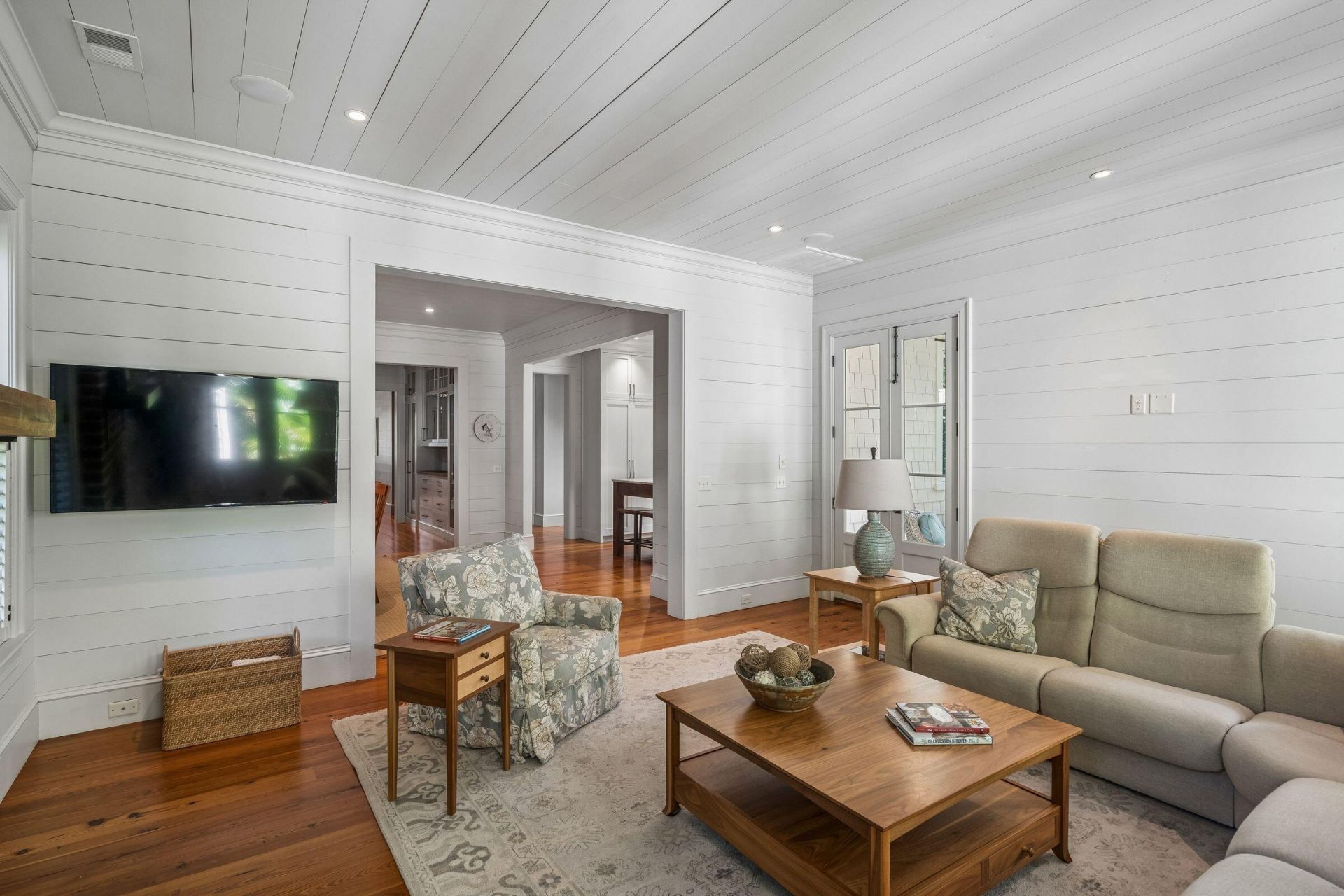 913 Pitt Street Photo 24