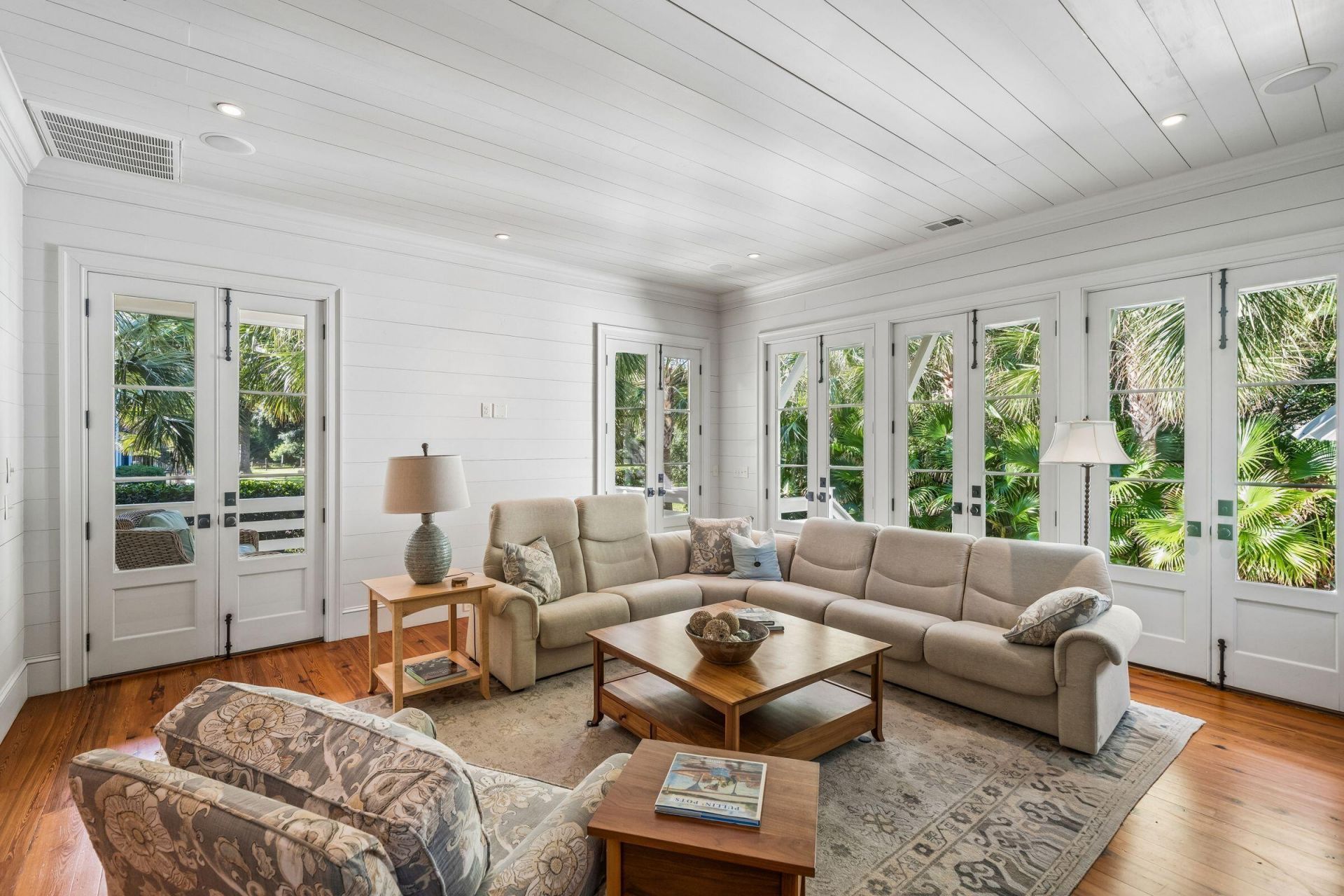 913 Pitt Street Photo 25