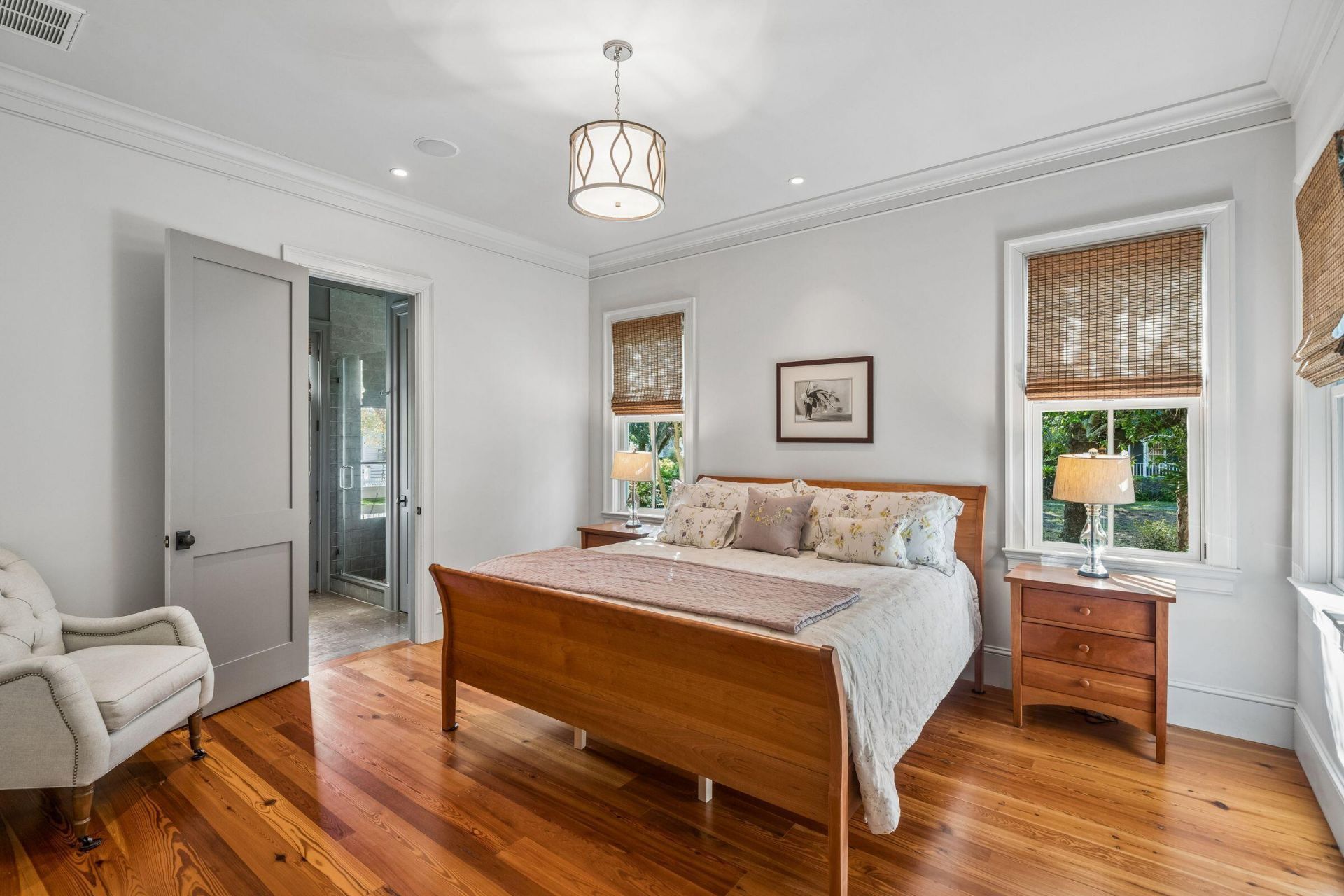 913 Pitt Street Photo 26