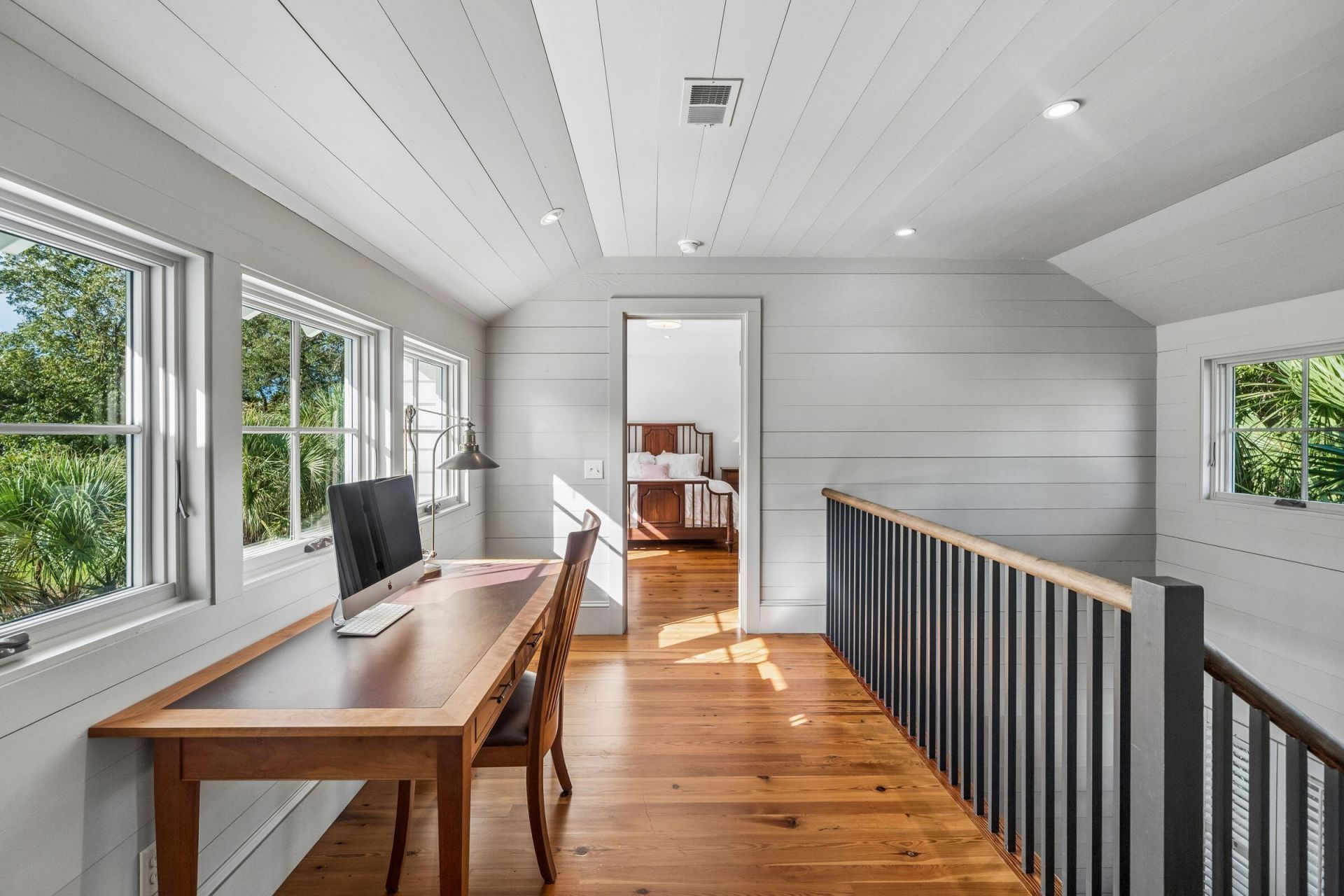913 Pitt Street Photo 35