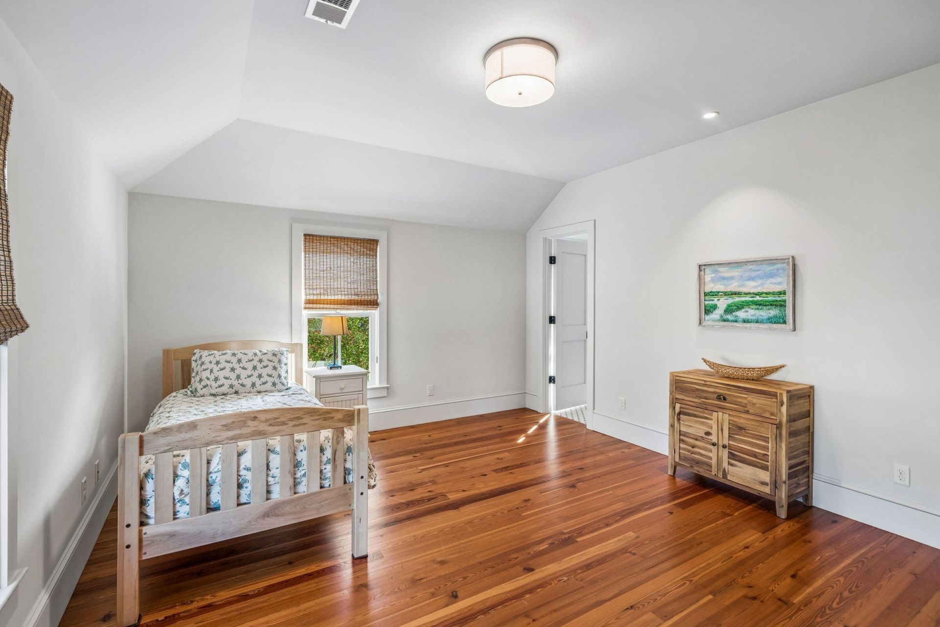 913 Pitt Street Photo 38
