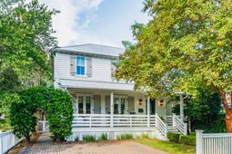 913 Pitt Street photo 4
