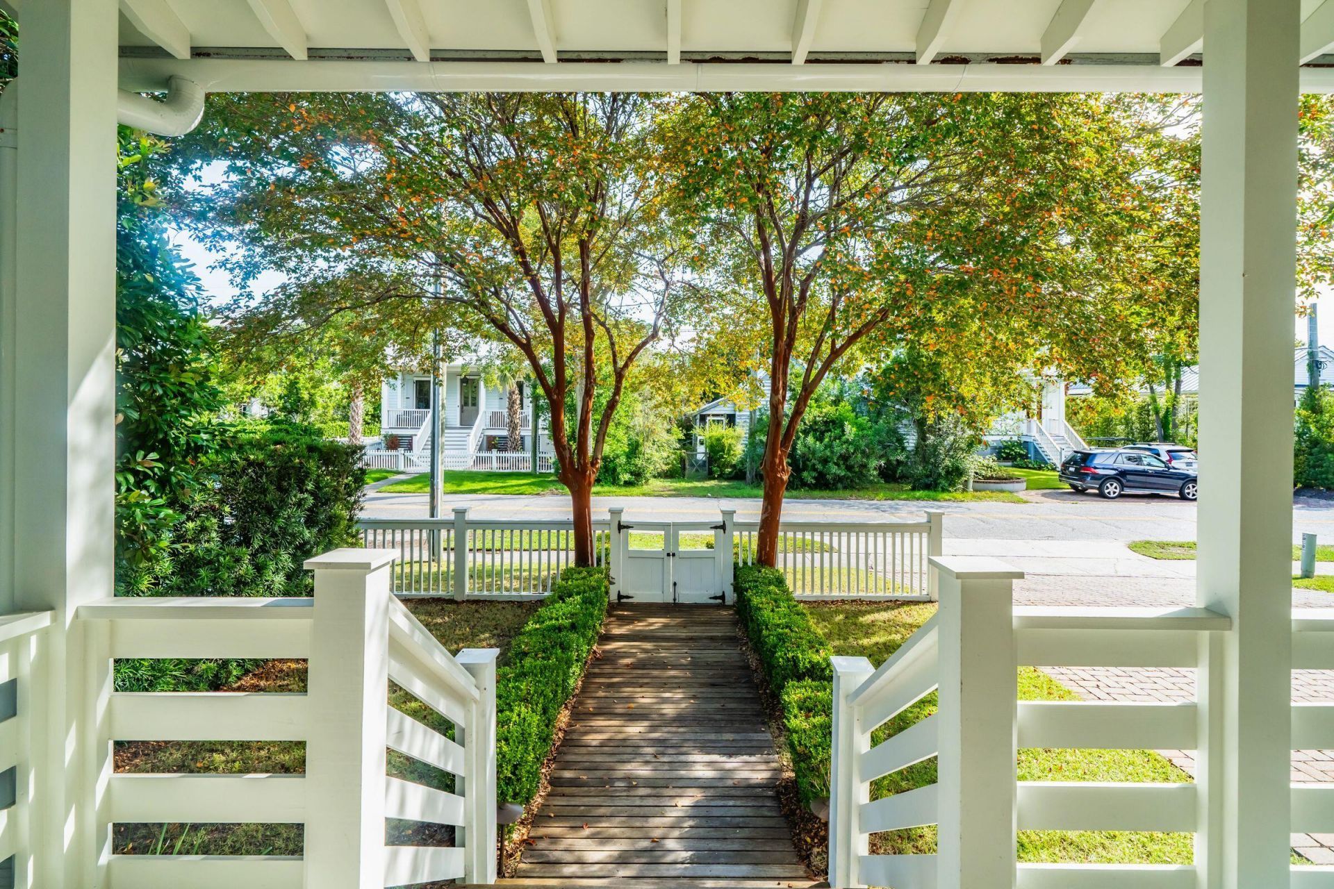 913 Pitt Street Photo 9