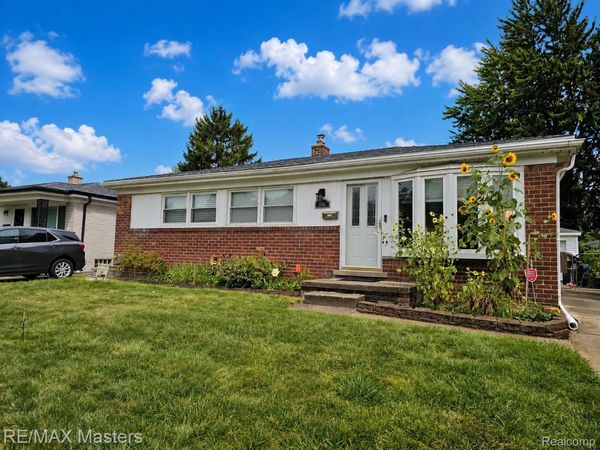 1566 Leslie Street, Westland, Mi 48186