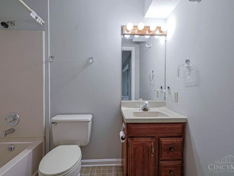 699 Totten Way, Cincinnati, OH 45226 Photo 34
