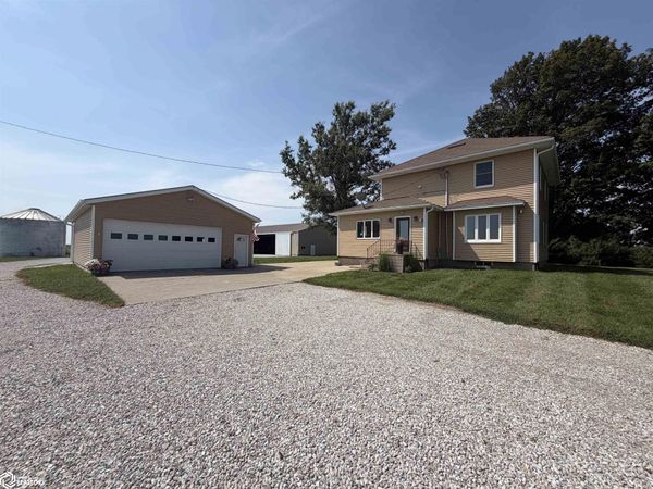 2326 Salina Road, Fairfield, IA 52556