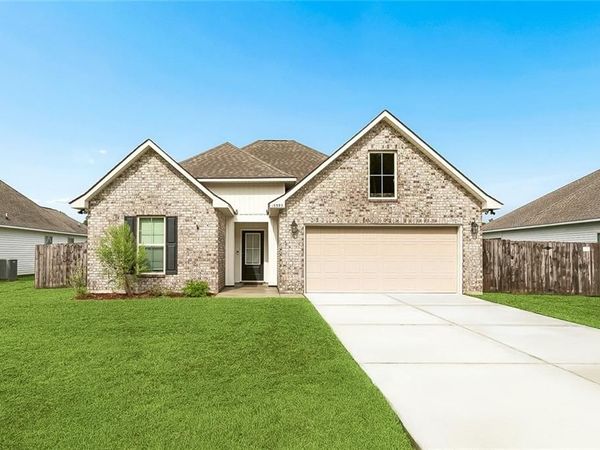 15593 GRASSY Lane, Covington, LA 70435