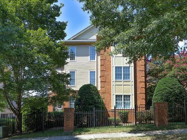 431 W Barbee Chapel Road, Chapel Hill, NC 27517