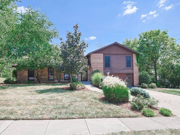 8822 Valley Circle Drive, Florence, KY 41042