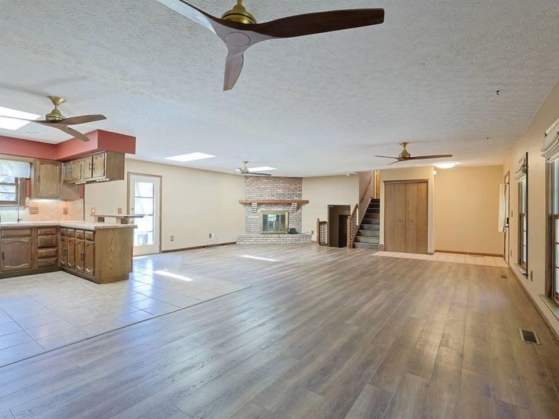 8822 Valley Circle Drive, Florence, KY 41042 Photo 9