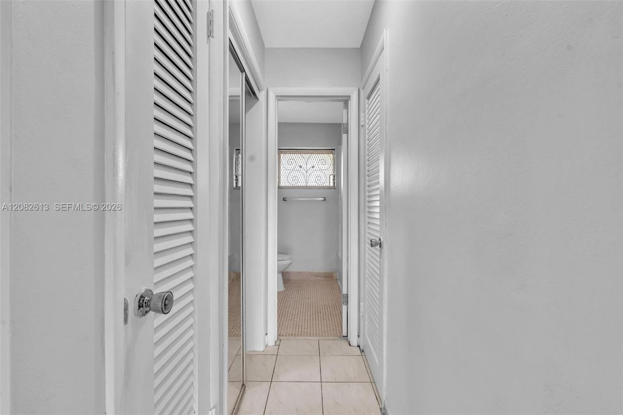 1540 NE 191st St , Unit 320, Miami, FL 33179 Photo