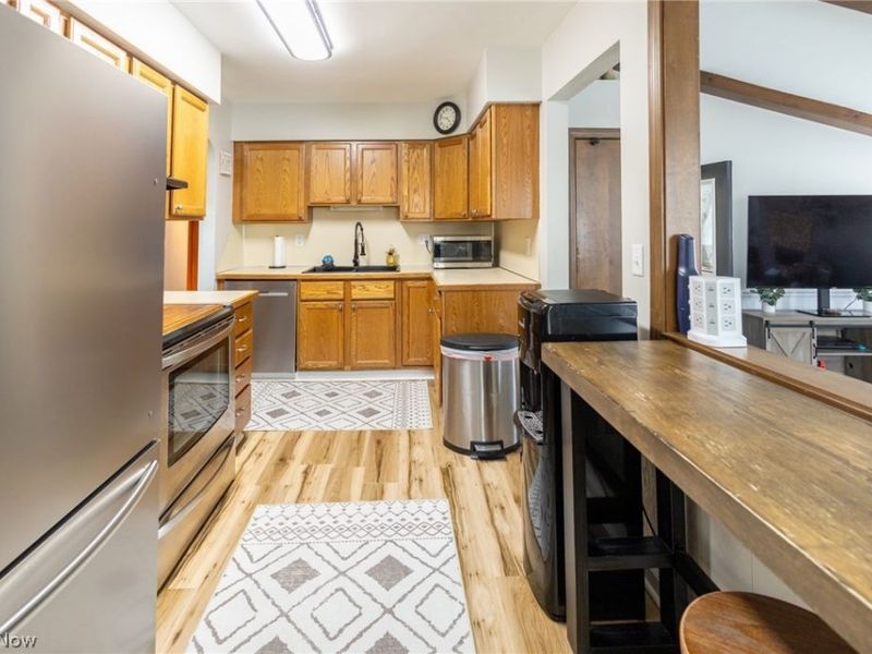 1382 Elmwood Avenue SW, North Canton, OH 44720 Photo 8