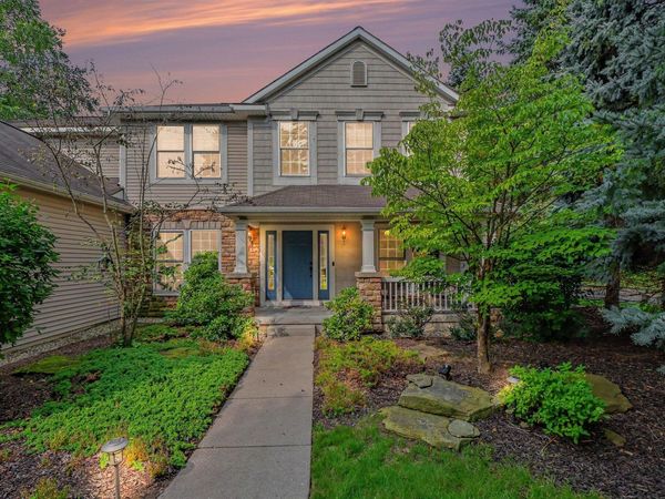 1219 Stoneshire Drive SE, Grand Rapids, MI 49546