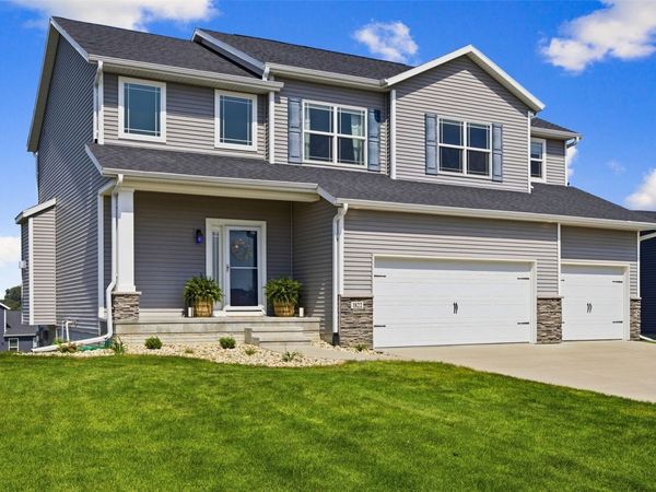 1822 Wycliffe Court SW, Cedar Rapids, IA 52404