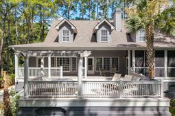 252 Governors Drive photo 4