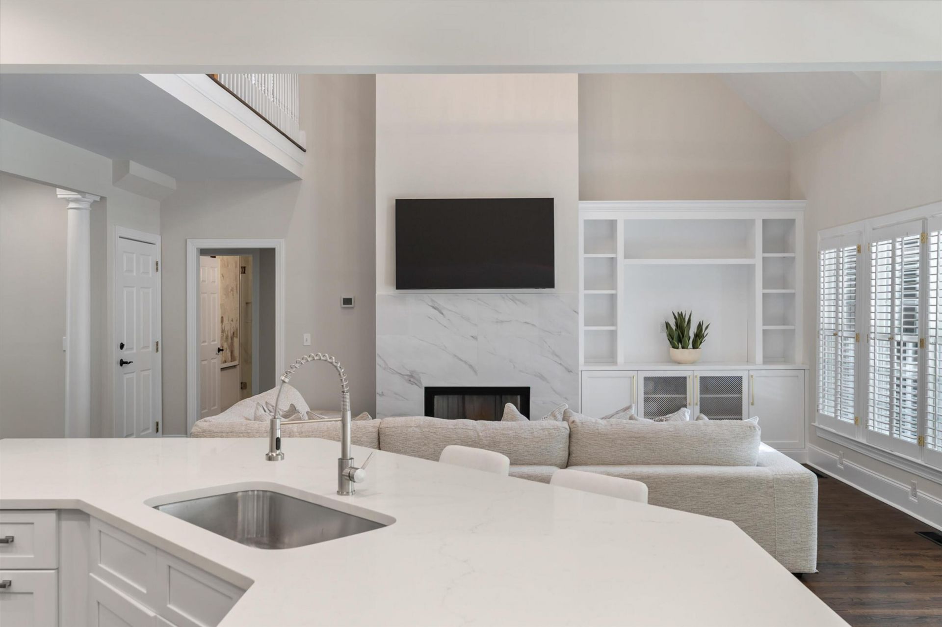 252 Governors Drive Photo 9
