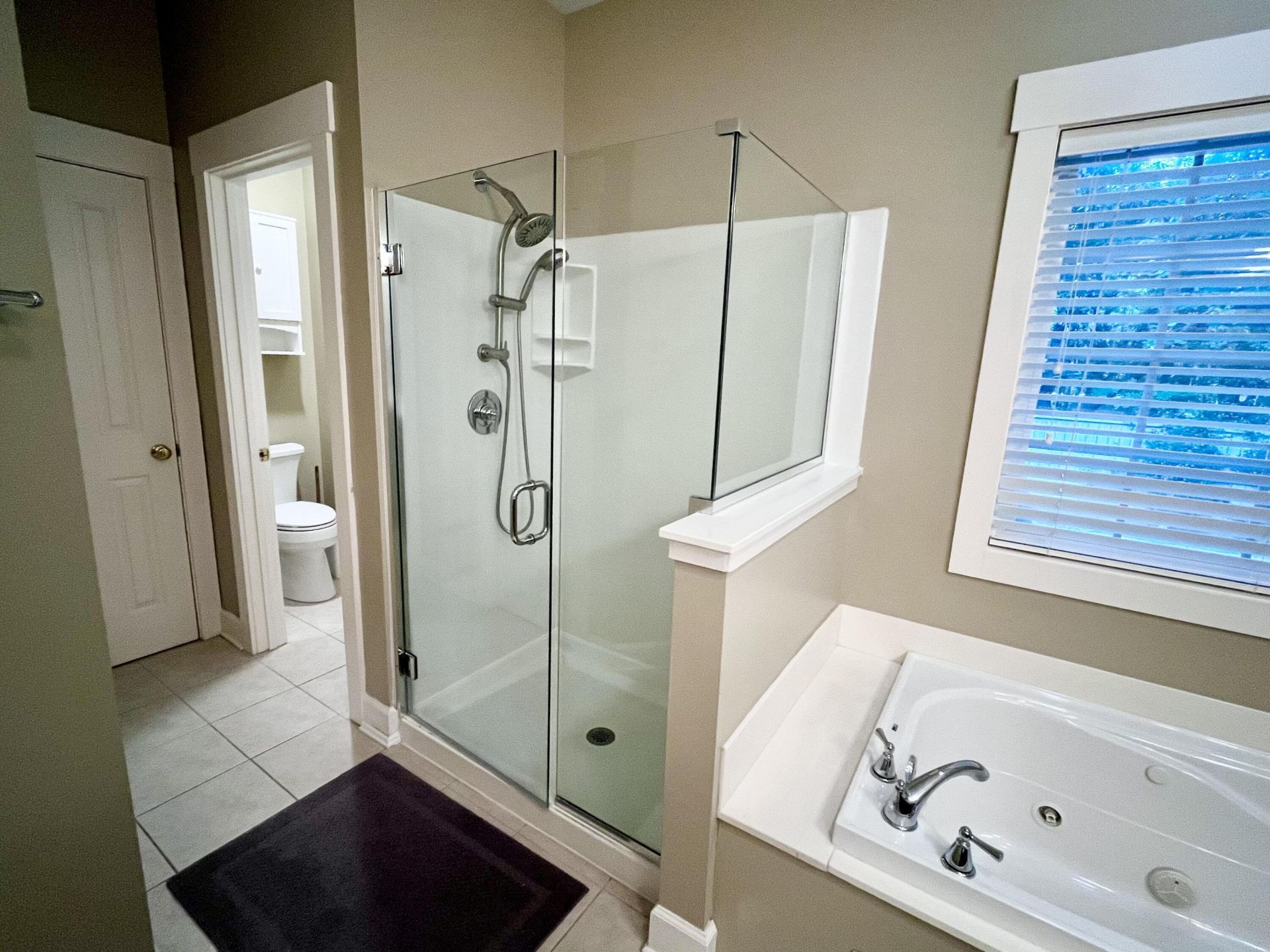 236 N Ainsdale Drive Photo 13