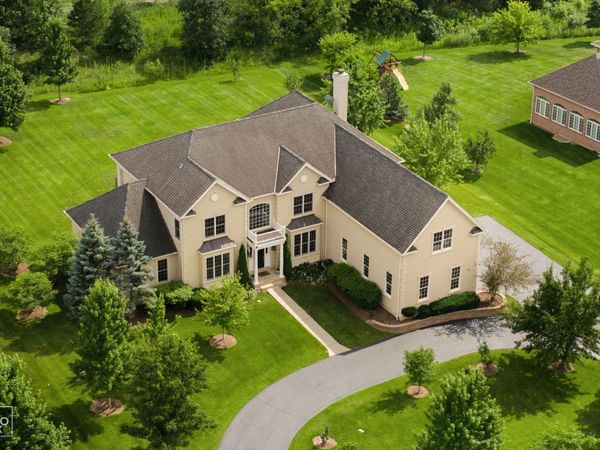 23 Wood Oaks Drive , South Barrington, IL 60010