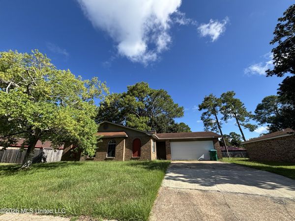 2536 El Viernes Street, Gautier, MS 39553