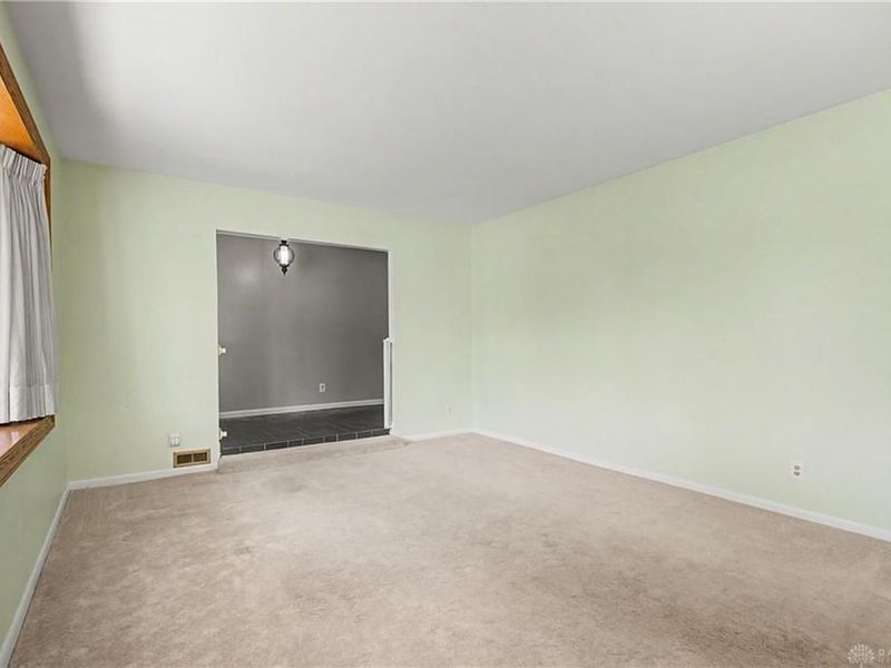 751 Rosamond Drive, Dayton, OH 45417 Photo 9