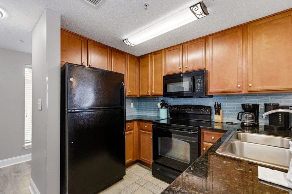 2600 N Ocean Blvd.  Photo 19