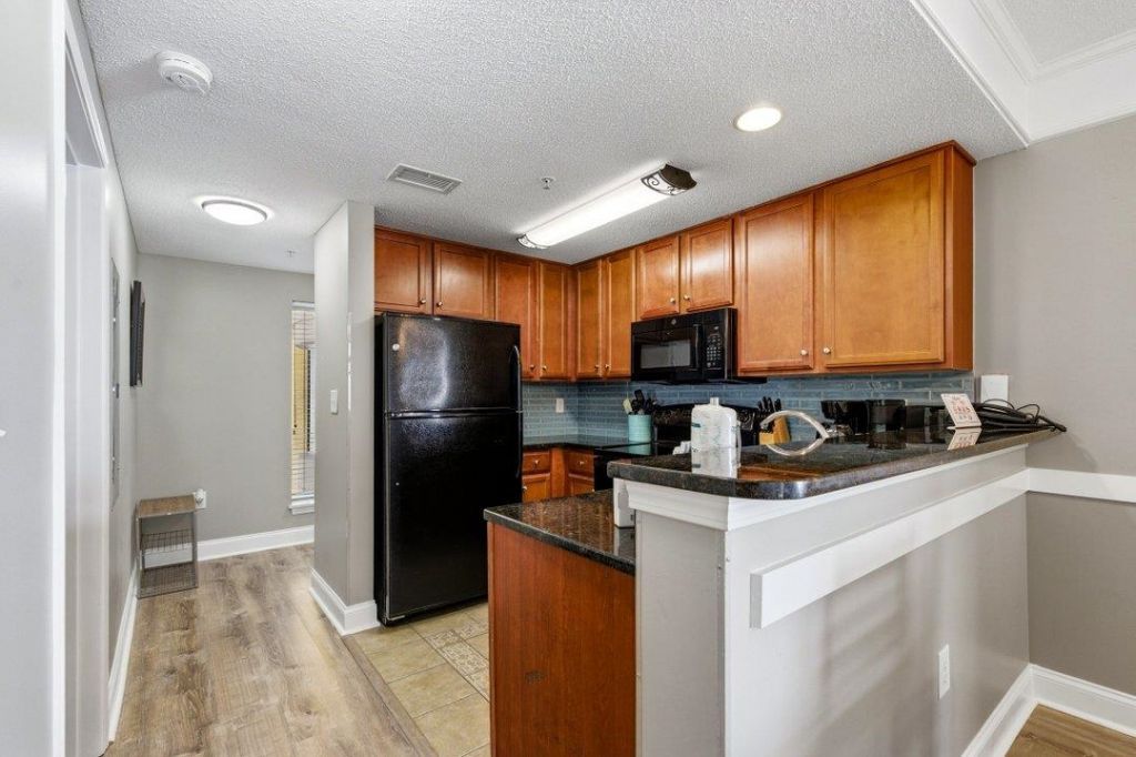 2600 N Ocean Blvd.  Photo 21