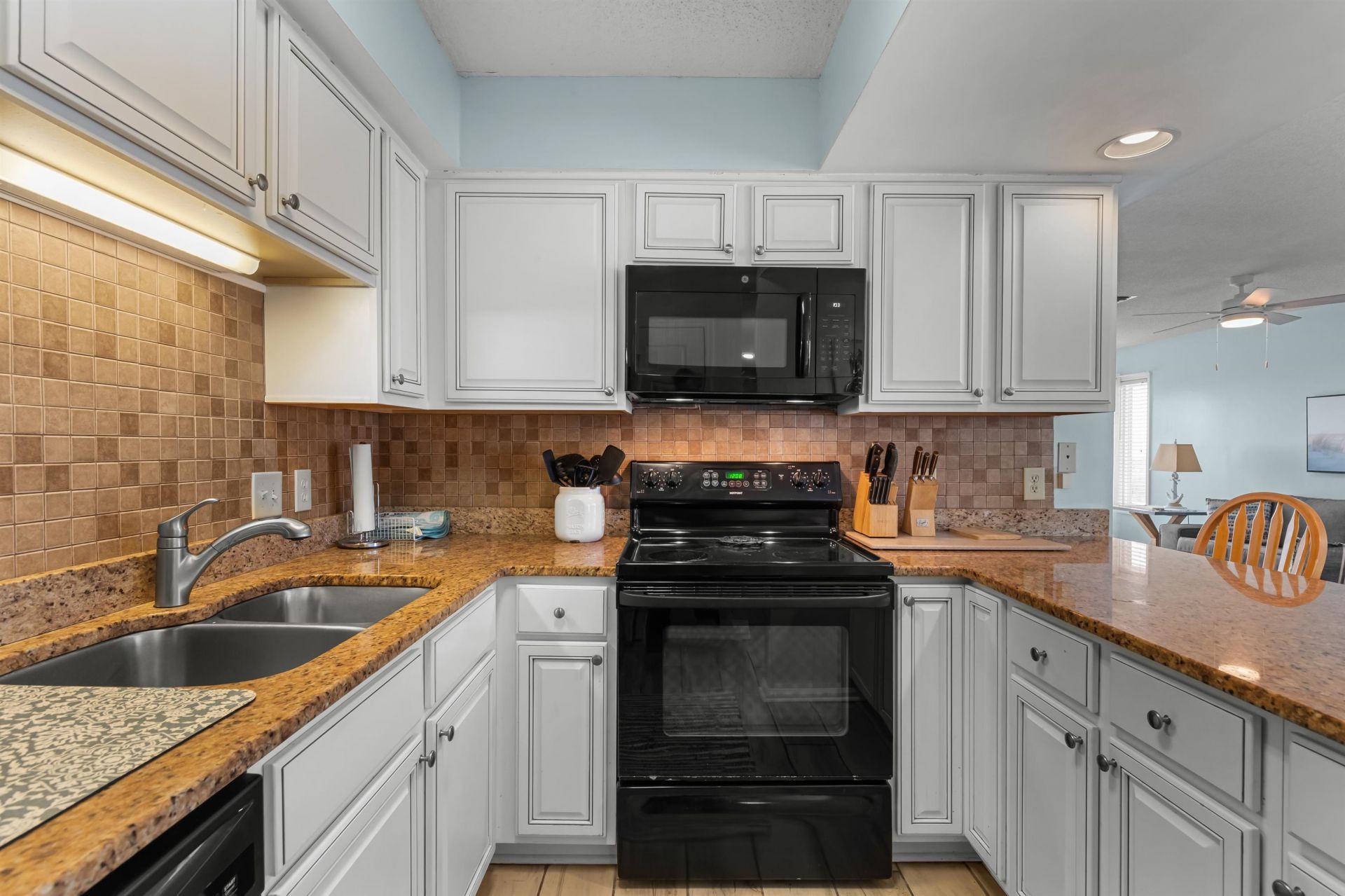 801 S Ocean Blvd. Photo 15