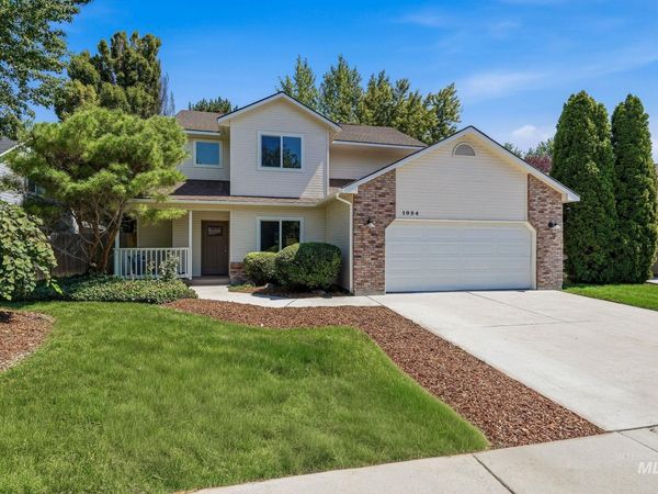1054 N Carmen Ave, Boise, ID 83704