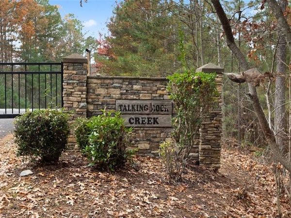 172 Hunter Drive , Talking Rock, GA 30175