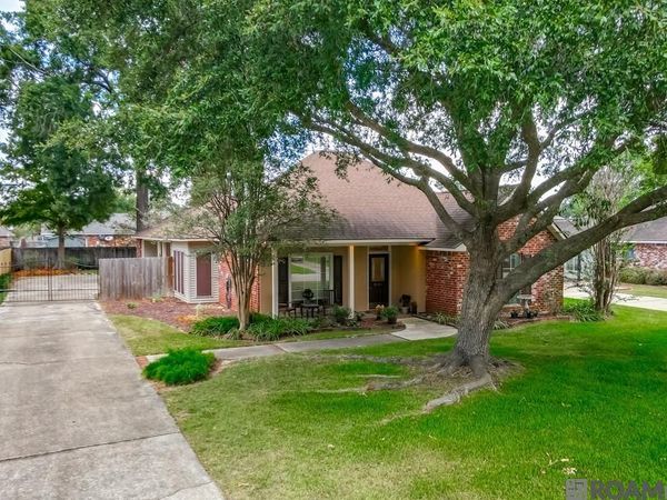 9141 Gary Dr, Denham Springs, LA 70726