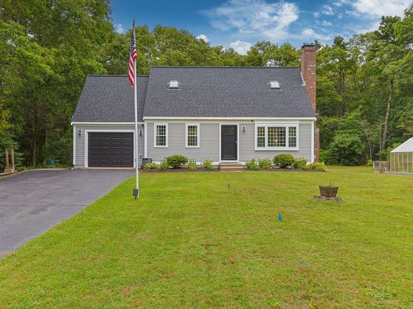 34 Commodore Ln, Barnstable, MA 02648