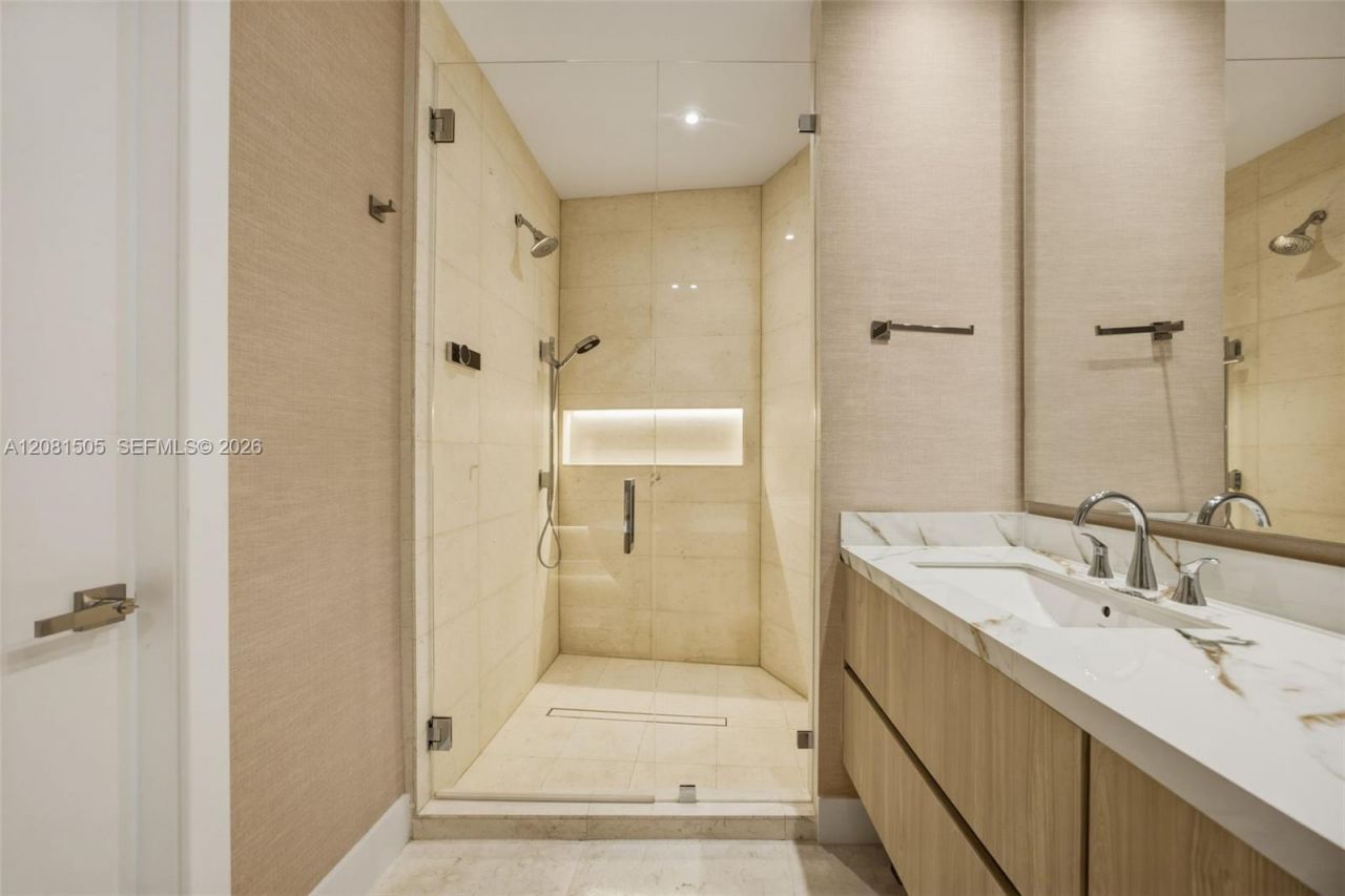 901 Brickell Key Blvd , Unit 3708, Miami, FL 33131 Photo