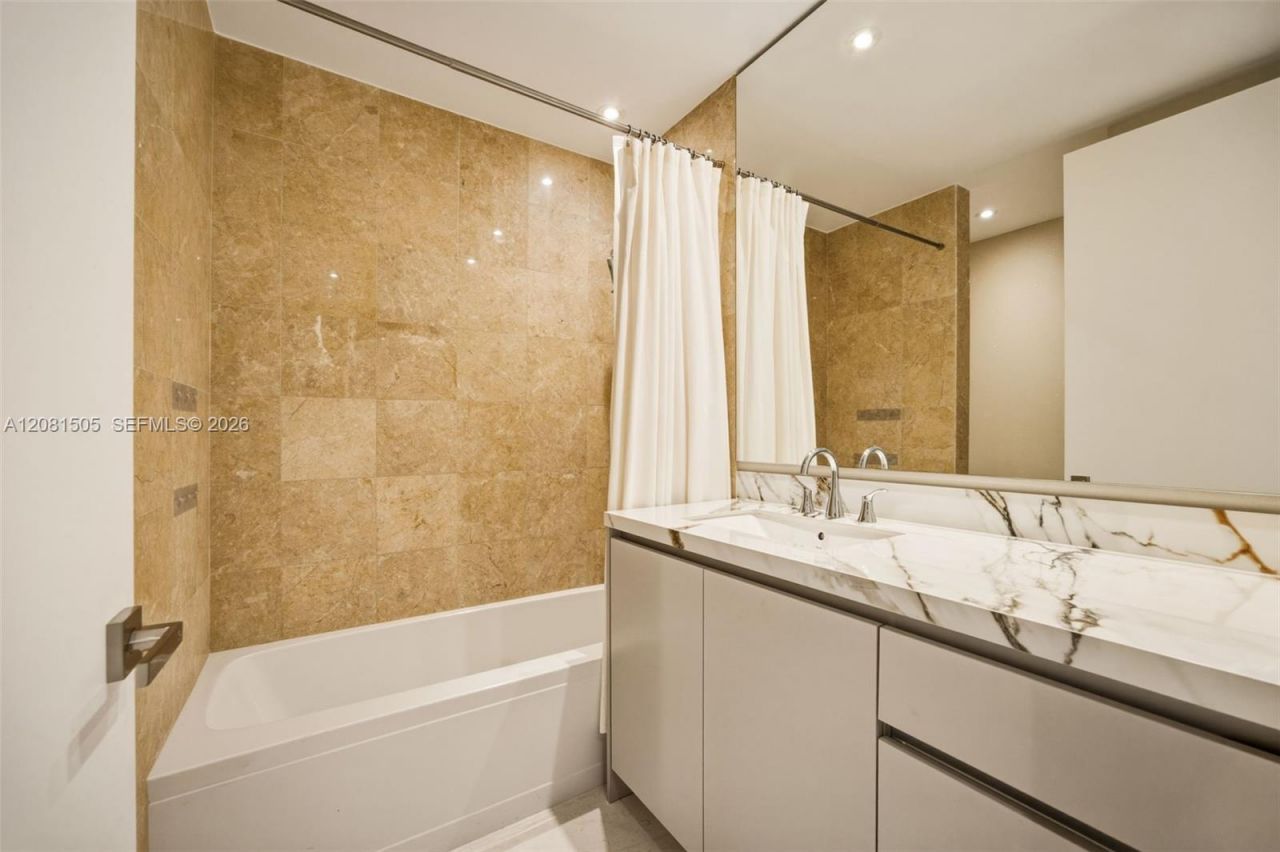 901 Brickell Key Blvd , Unit 3708, Miami, FL 33131 Photo