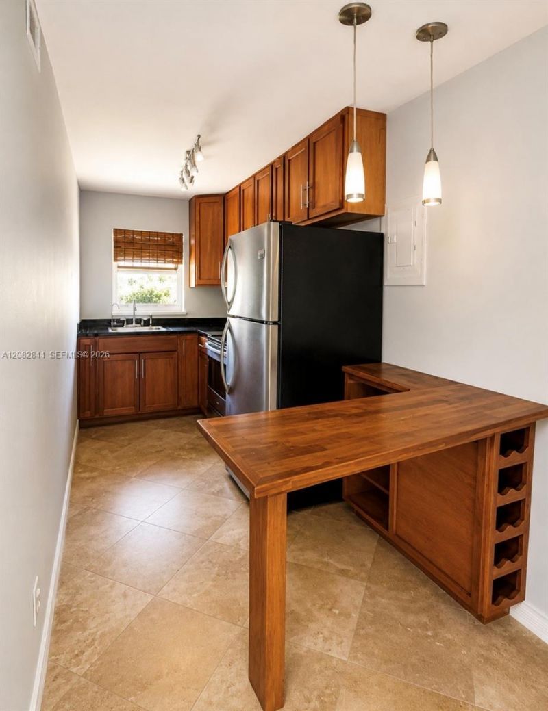1000 SE 15th St, Unit 205, Fort Lauderdale, FL 33316 Photo
