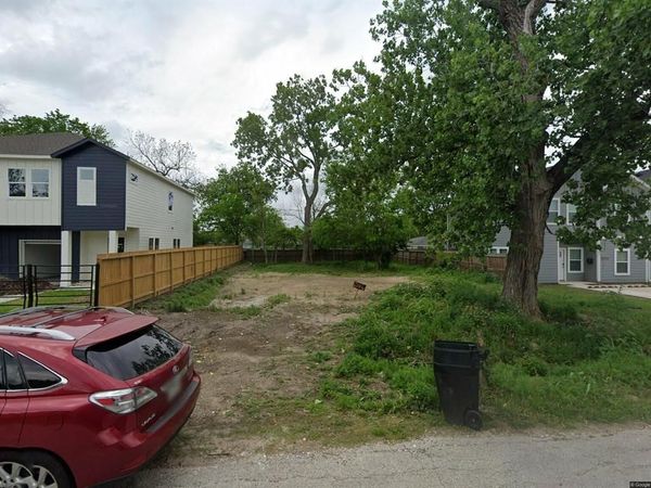 4129 Clover , Houston, TX 77051