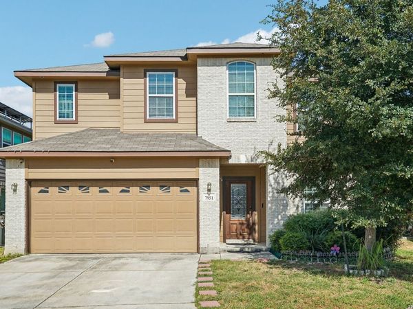 7951 HEADWATERS TRL, San Antonio, TX 78254