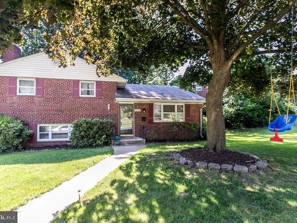 12217 HUNTERS LANE , ROCKVILLE, MD 20852