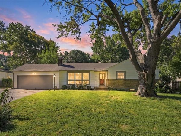 6717 W 65th Terrace, Mission, KS 66202
