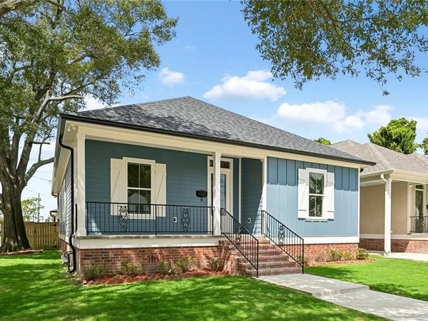 4804 FRENCHMEN Street, New Orleans, LA 70122