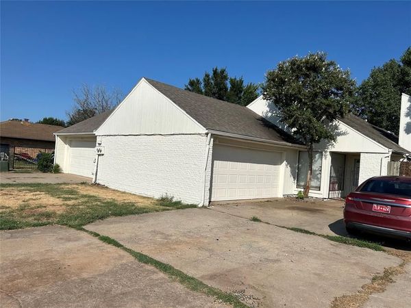 6111 Gaelic Glen Drive, Oklahoma City, OK 73142